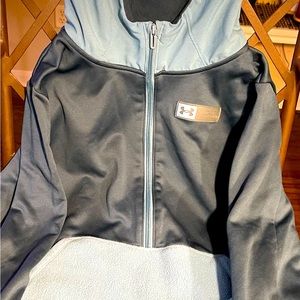 Under armor, polar fleece hoodie for women. Worn twice size extra large.